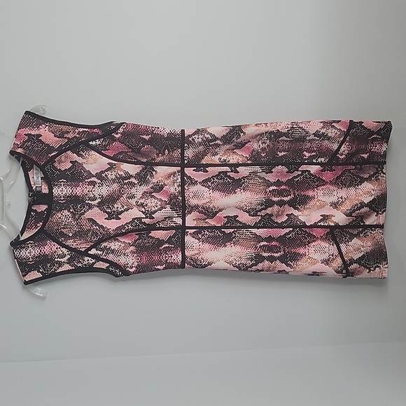 Jennifer Lopez Dresses & Skirts - Jennifer Lopez Snakeskin Ponte Sheath Cocktail Dress size 4